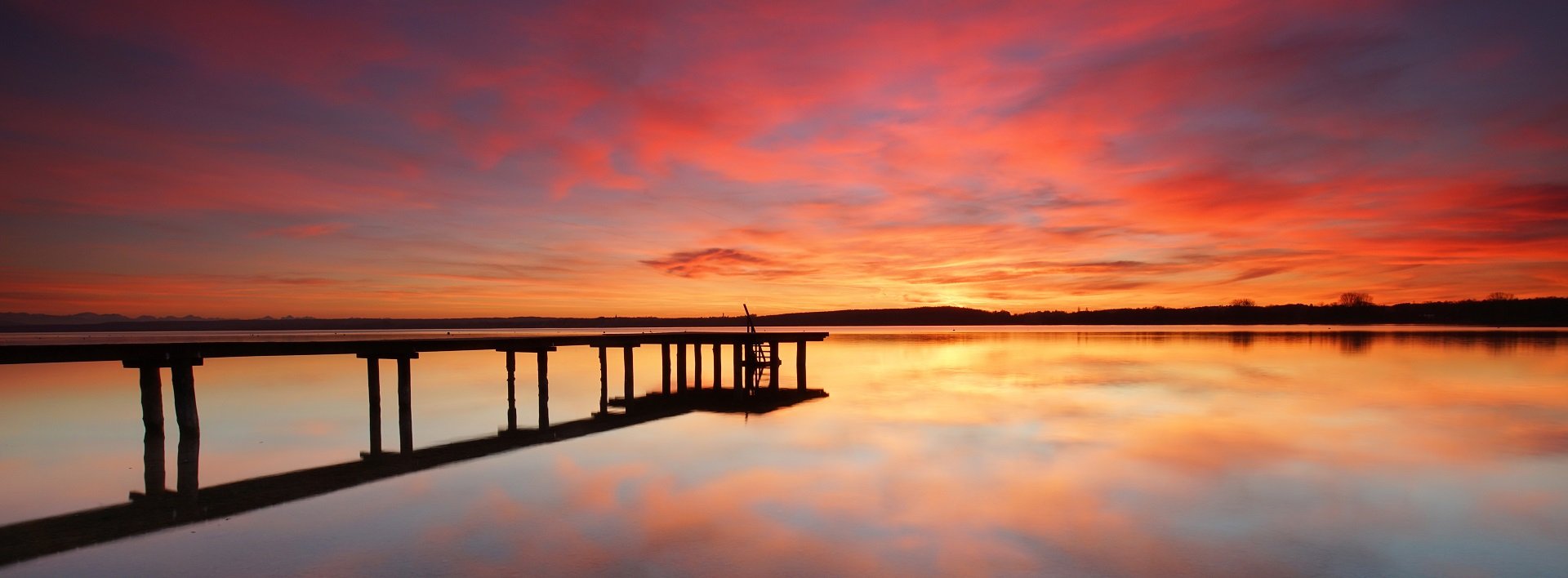 sunset-Okanagan-dock-solutions-Architecturally-Distinct-Solutions