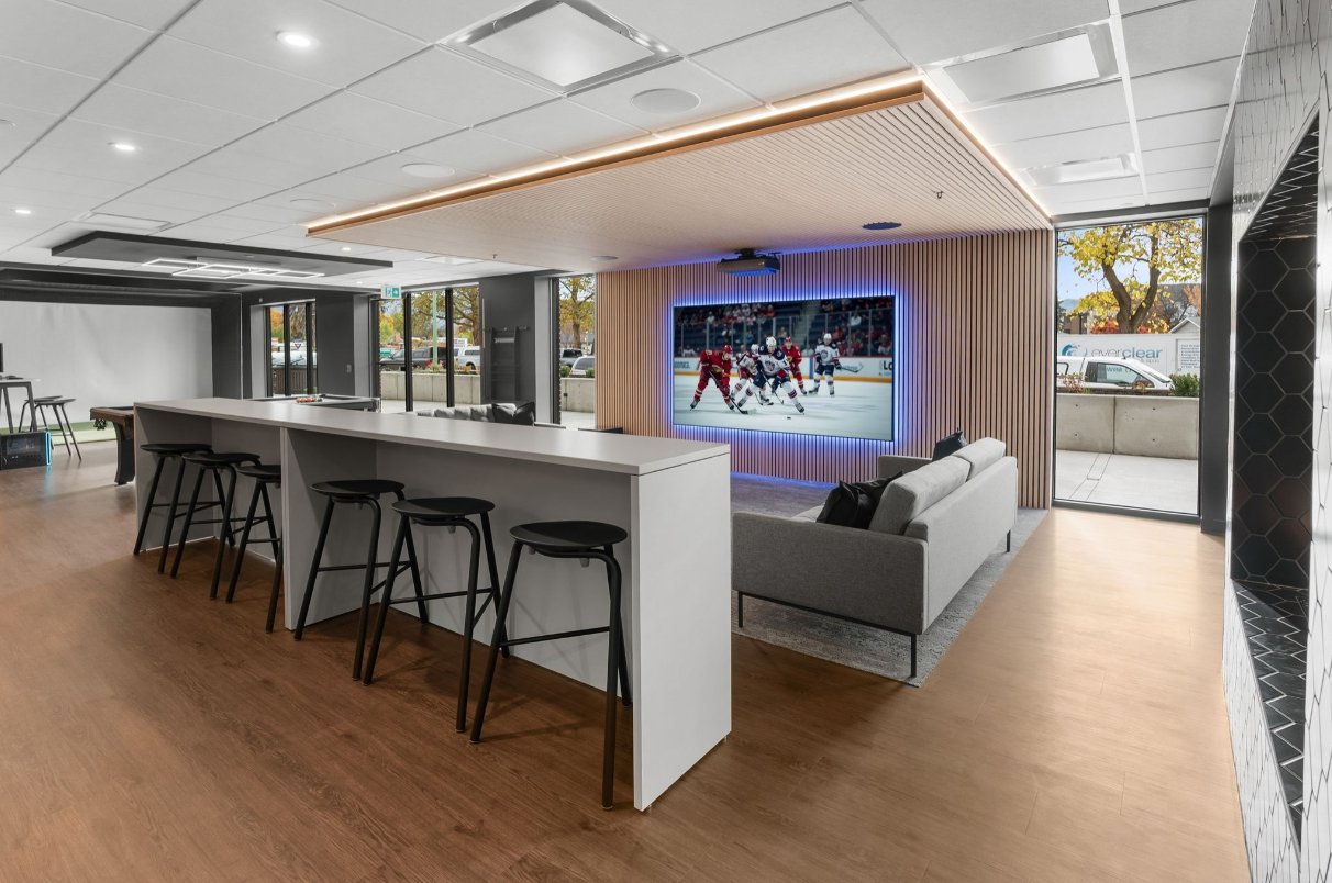 Five Crossings shared lounge